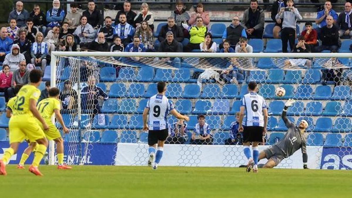 El filial amarillo desperdició un penalti en el minuto 8 que paró el guardamente del Hércules.