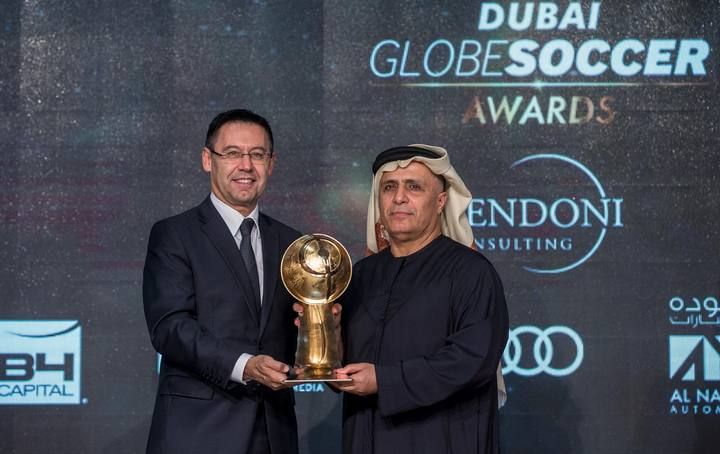 Barcelona's President Josep Maria Bartomeu receives "Best President of the Year" award during the Globe Soccer Awards Ceremony at Dubai International Sports Conference, in Dubai