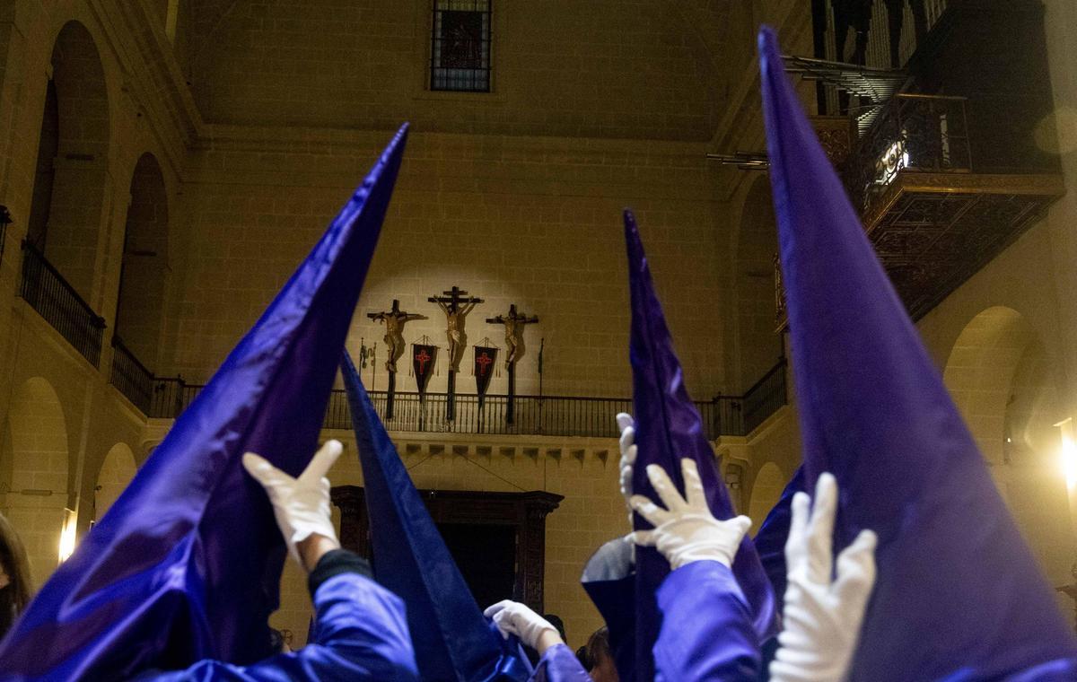 Martes Santo en Alicante 2026: Procesión de la Hermandad de Nuestro Padre Jesús