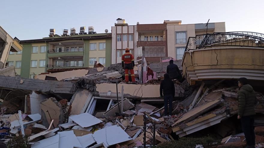 Bomberos de Acción Norte en el terremoto de Turquía