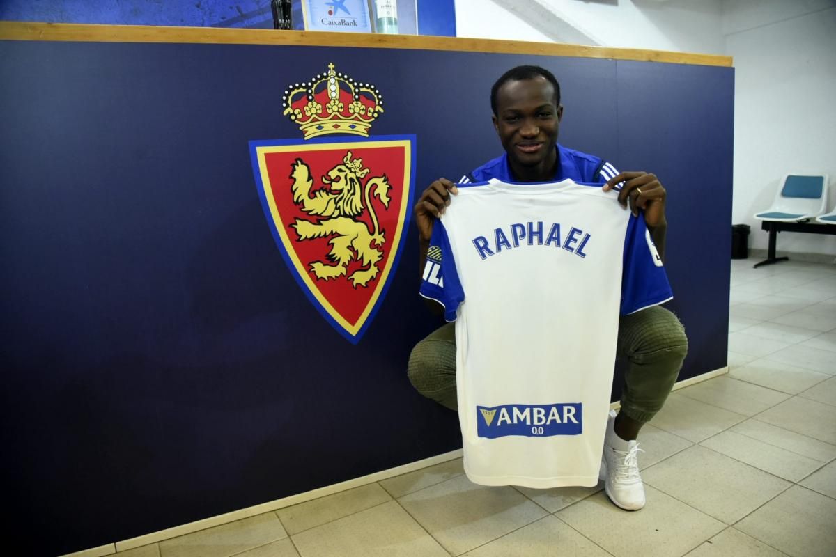 Presentación de Raphael Dwamena, nuevo fichaje del Real Zaragoza