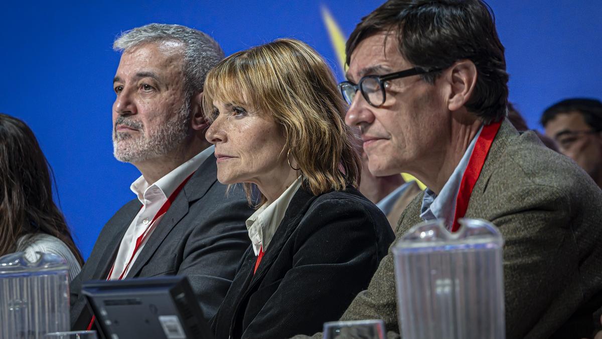 Salvador Illa, con Lluïsa Moret y Jaume Collboni, en el congreso del PSC