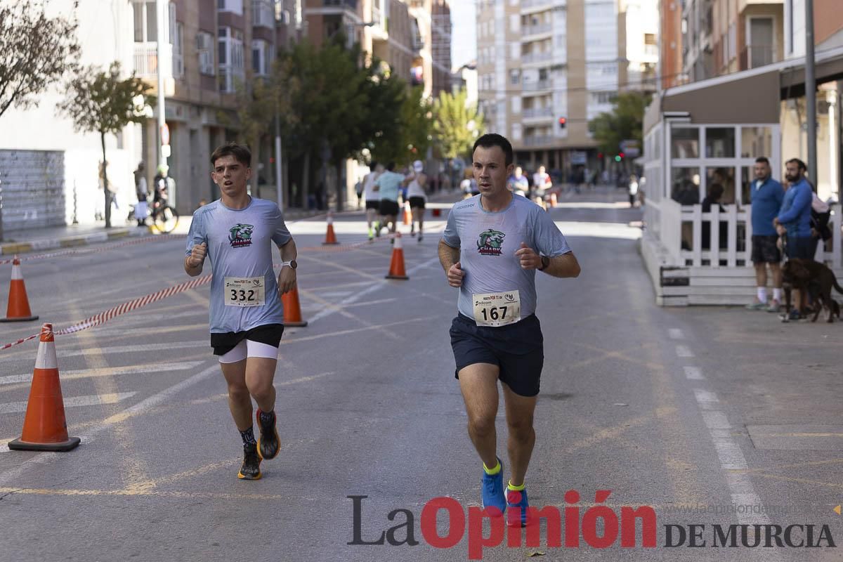 Carrera '10K Assota por ti' en Caravaca (salida y giro primera vuelta)