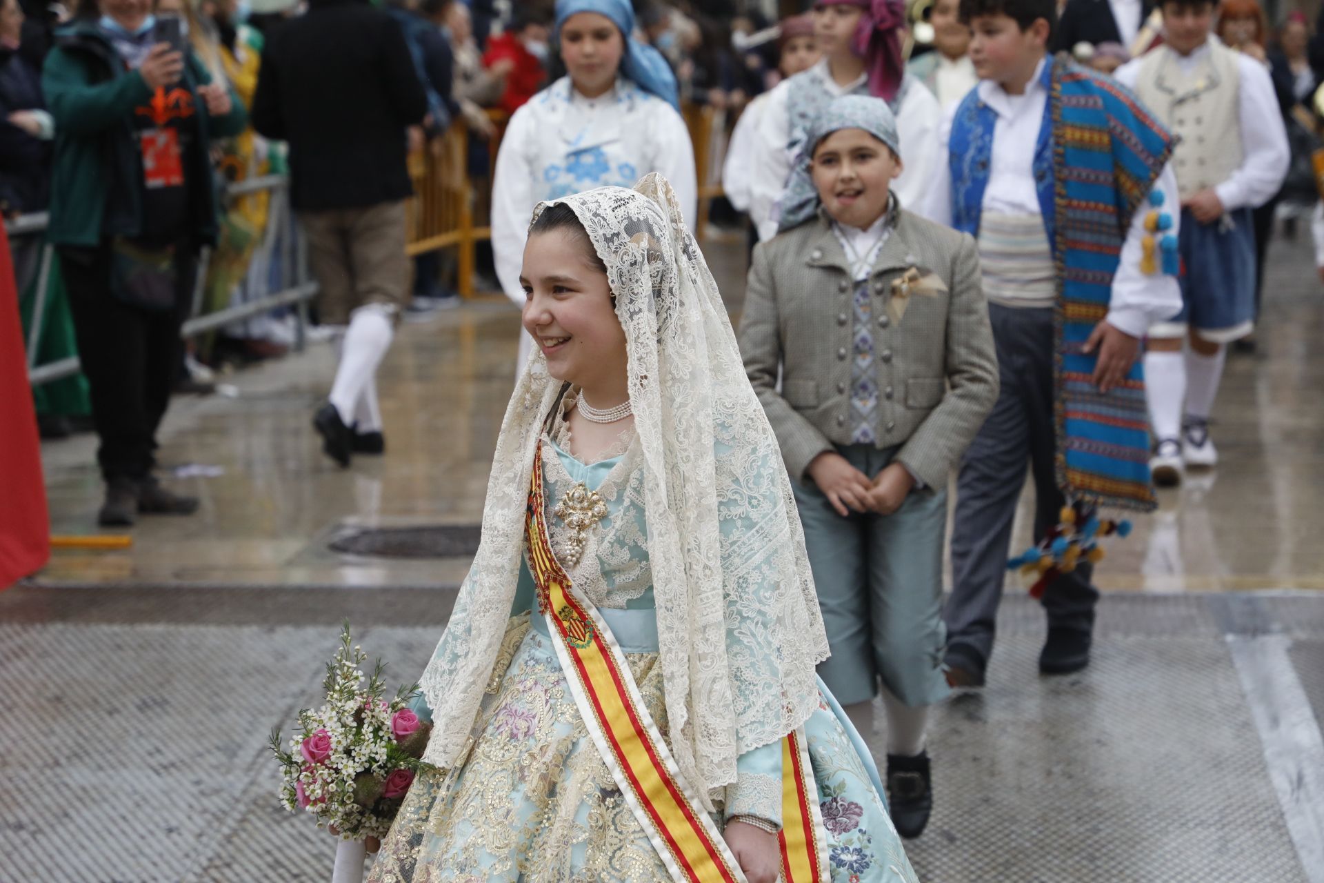 Búscate en el primer día de ofrenda por la calle de Quart (entre las 17:00 a las 18:00 horas)