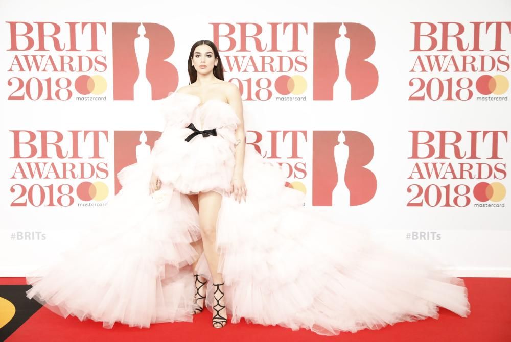 Dua Lipa, en la alfombra roja de los BRIT Awards