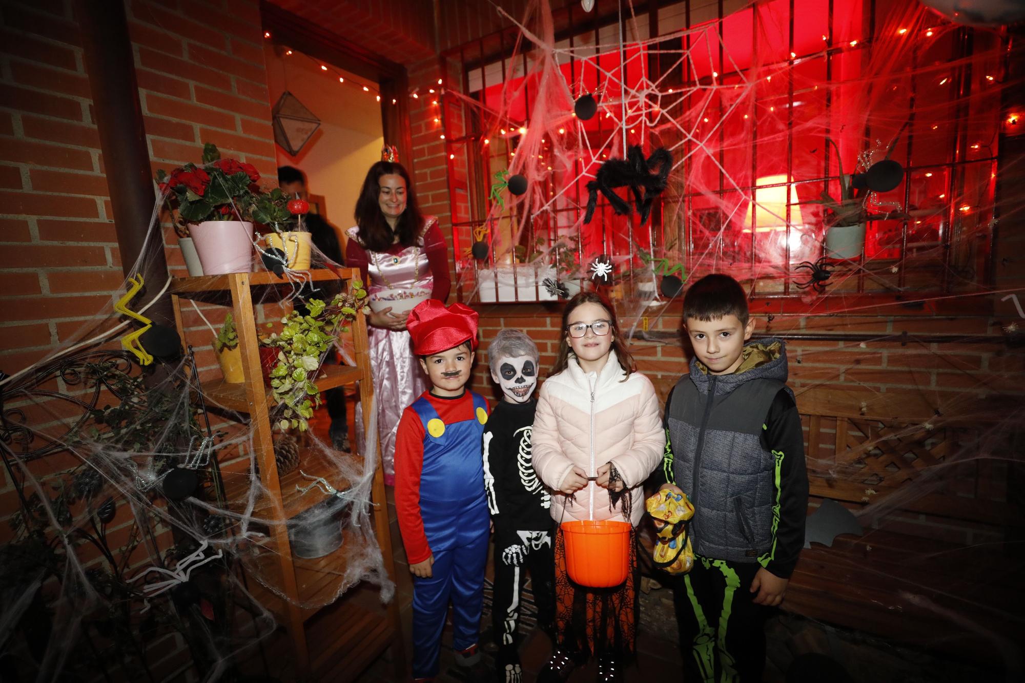 EN IMÁGENES: La Fresneda, a la calle para celebrar Halloween