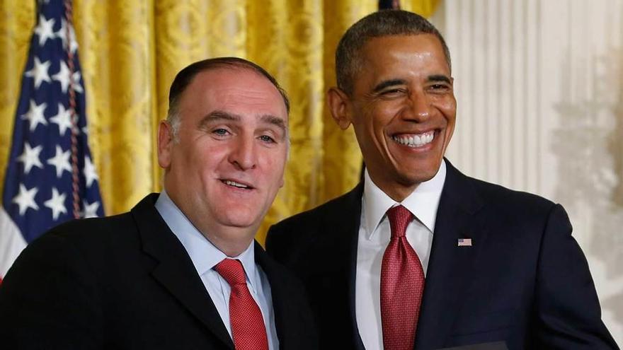 Barack Obama entrega a José Andrés el premio nacional de Humanidades de Estados Unidos.