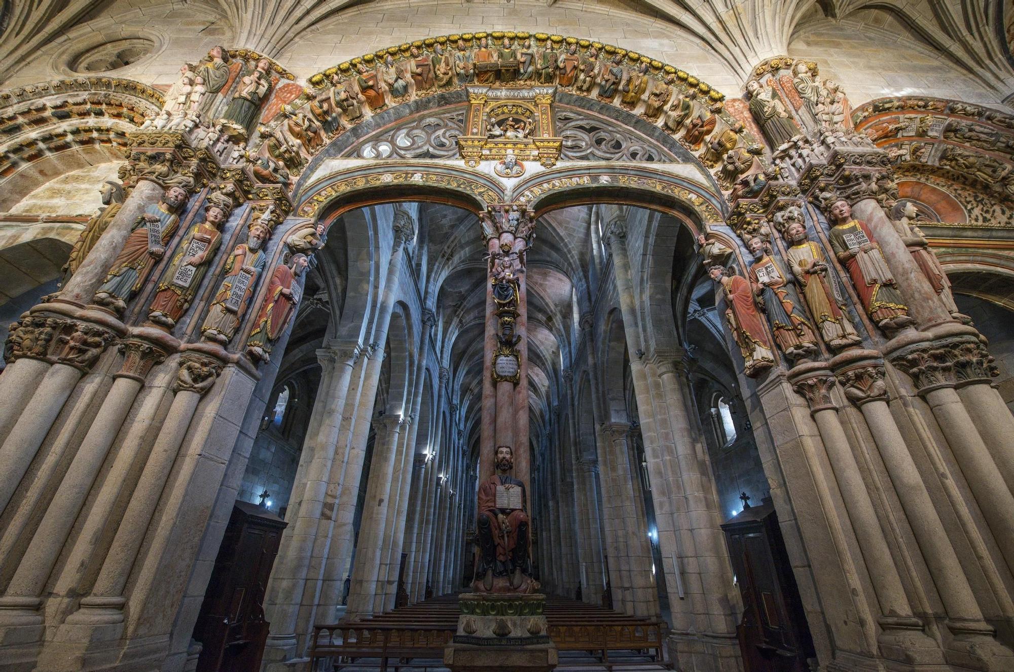 El impresionante Pórtico del Paraíso, uno de los grandes atractivos de la catedral de Ourense.