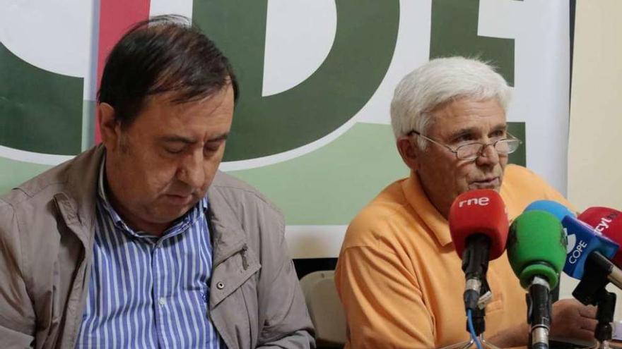 José Martín, alcalde de Almaraz de Duero, y José Luis Ferrero, portavoz de Ahora Decide.