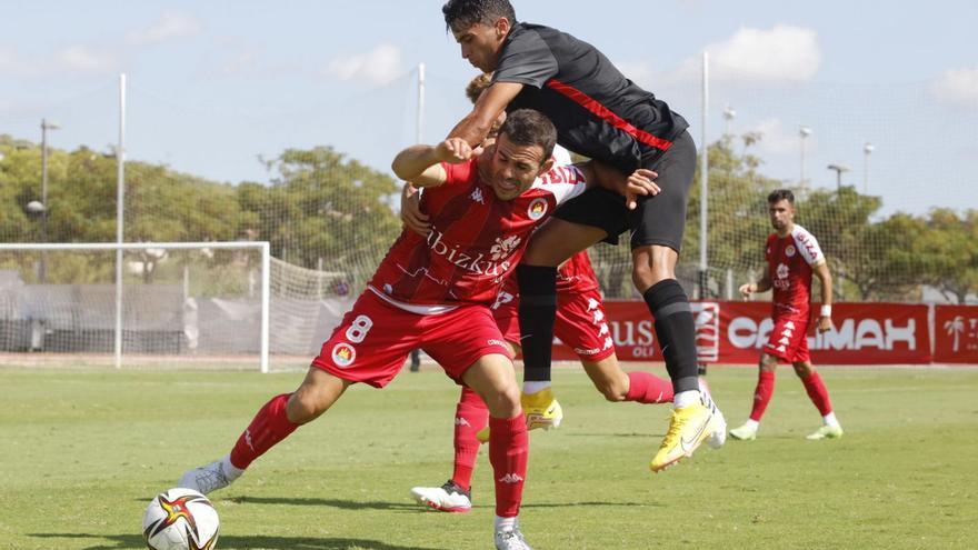 El CD Ibiza cierra la pretemporada con un empate ante el Mallorca B