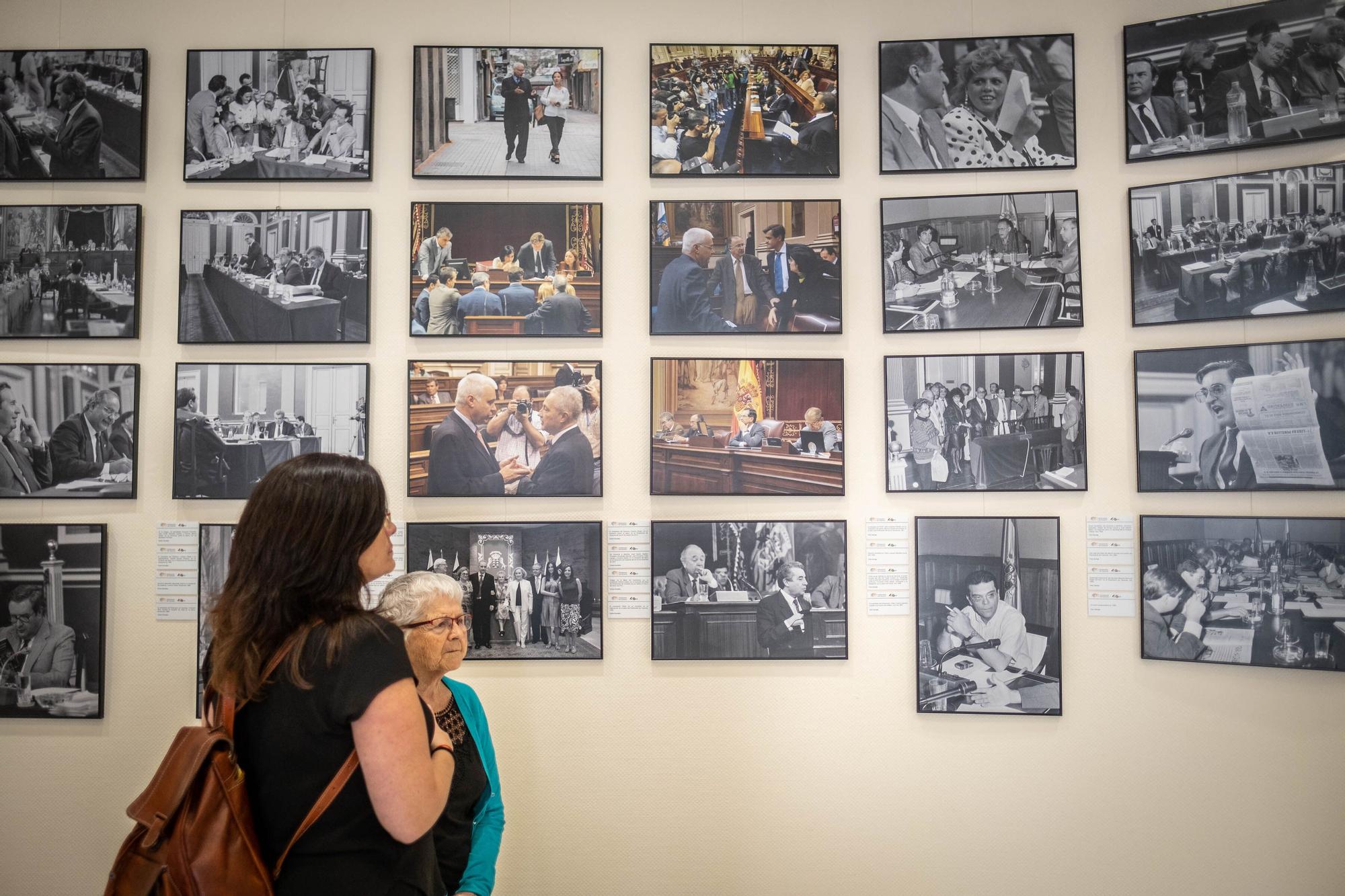 Exposición 'Tres miradas' en el Parlamento de Canarias