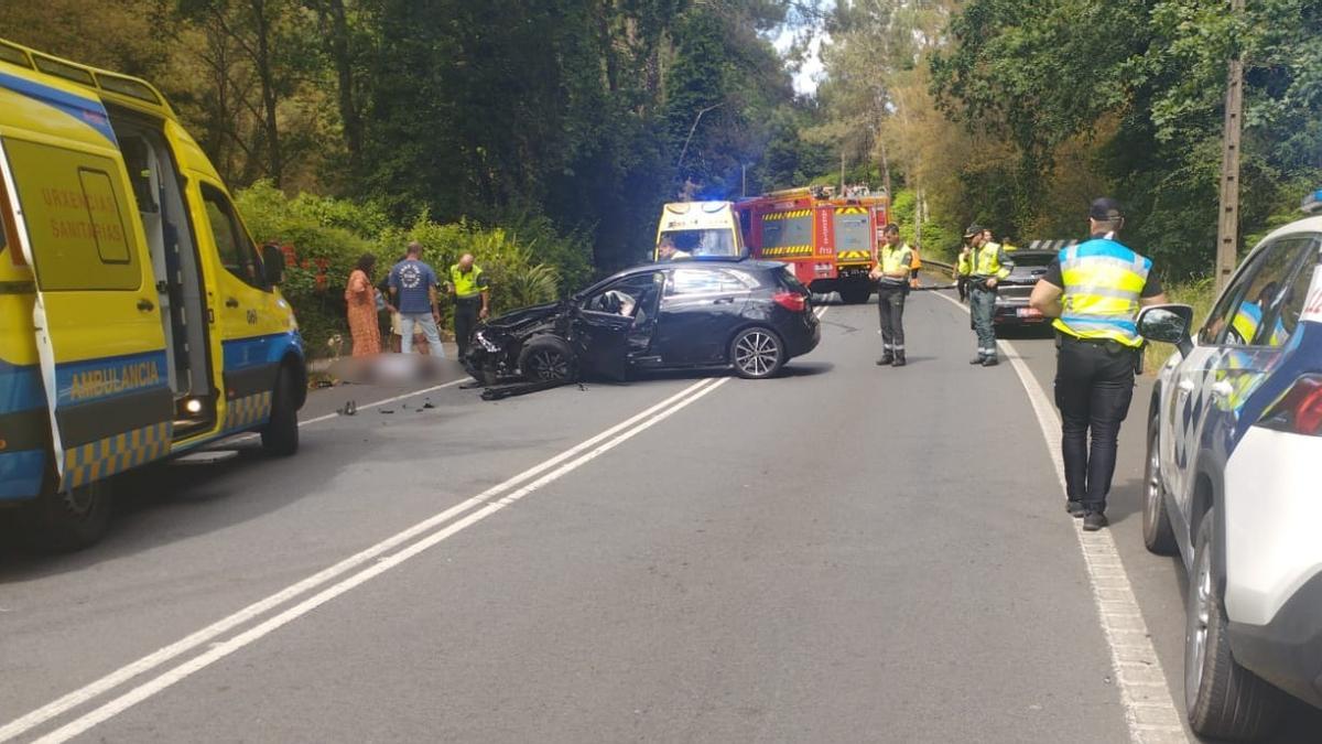 Accidente en la N-552 en Tomiño.