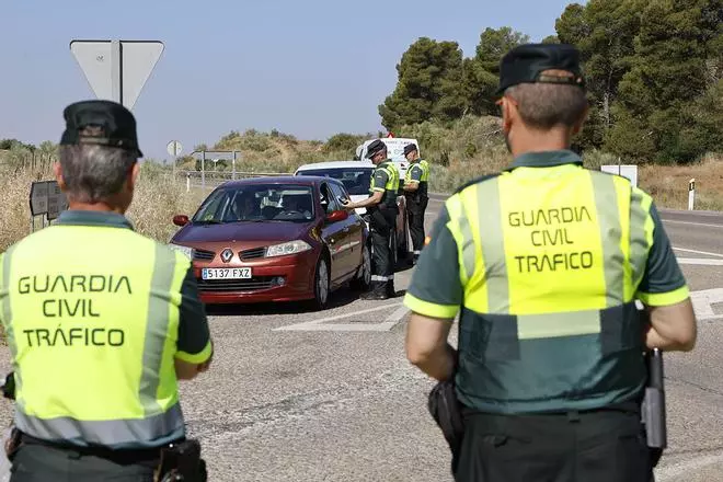 Un día con la Guardia Civil de Tráfico en las carreteras cordobesas