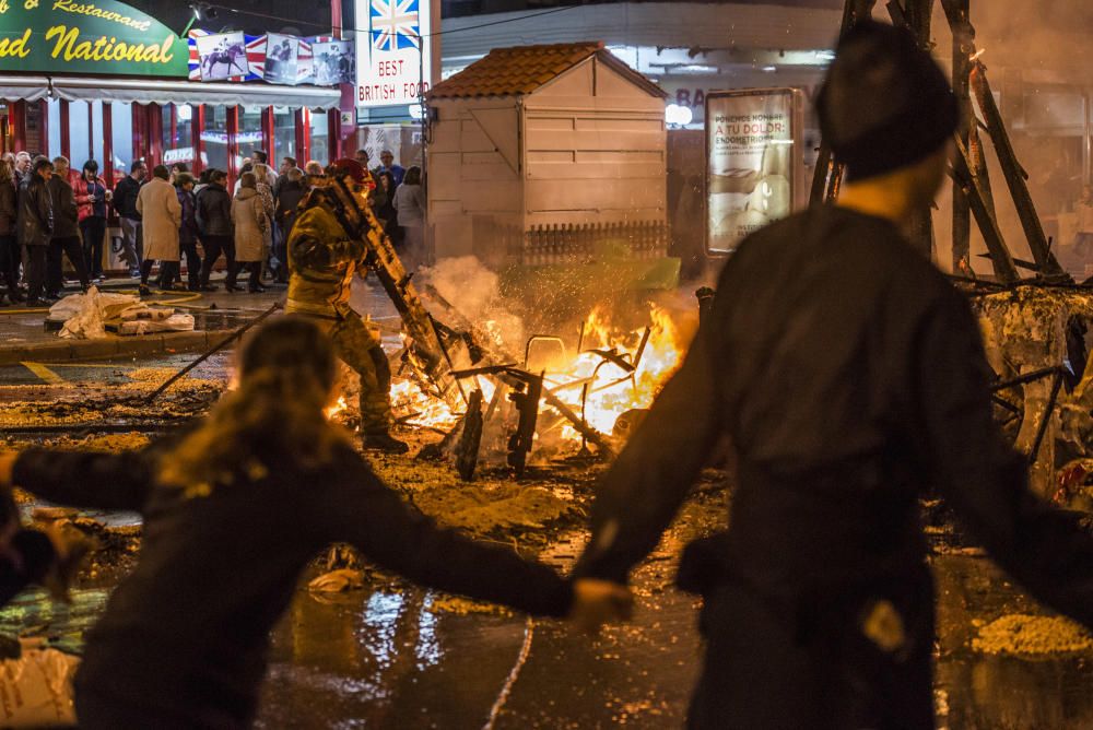 San José despide por todo lo alto las Fallas de 2016 en Benidorm