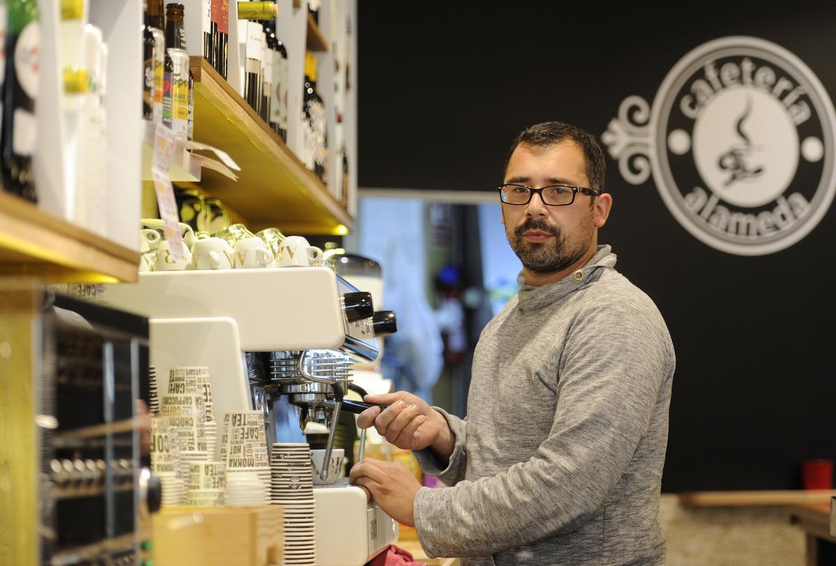 El hostelero Javier Rey, gerente de cinco establecimientos en A Estrada.