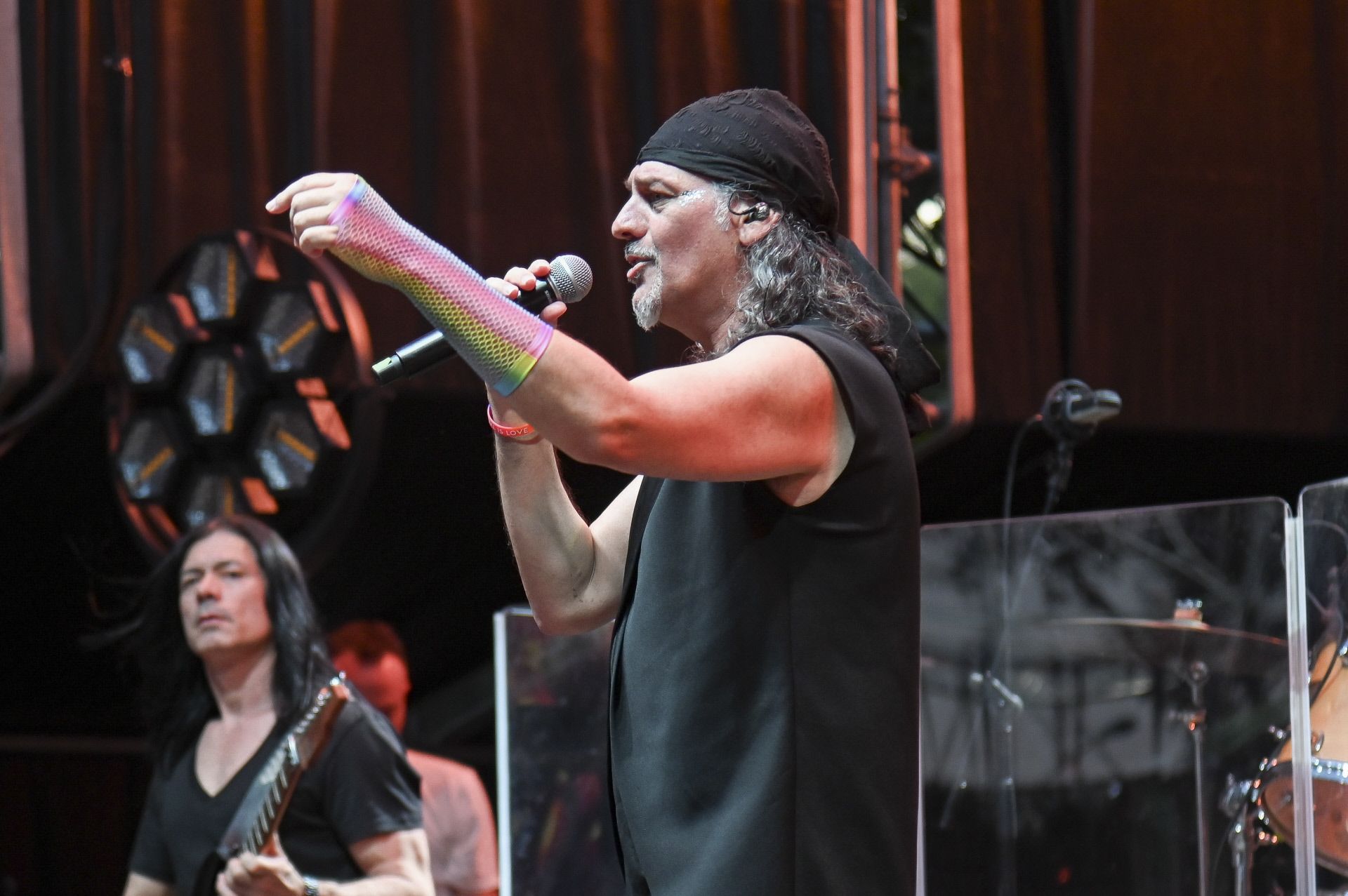 Dionisio, de Camela, padece de faringitis aguda