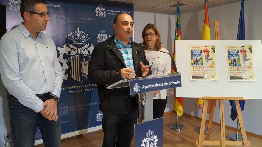 Molins recibe al dibujante Paco Sáez y proyecta el film &quot;Atrapa la bandera&quot;