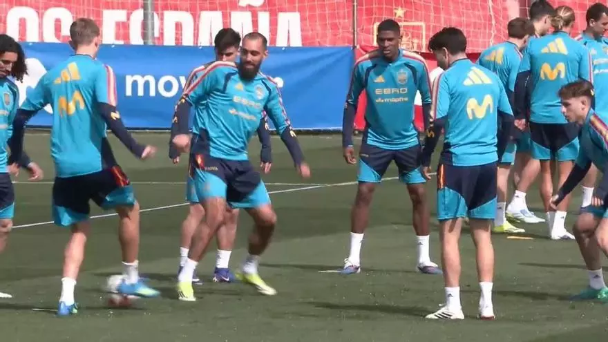 La selección española entrena en Las Rozas antes del amistoso contra Serbia