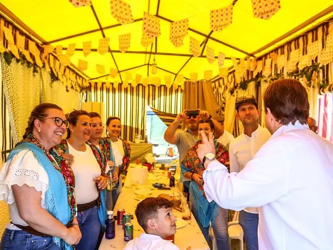 Las píldoras de la campaña: de romería a por el voto