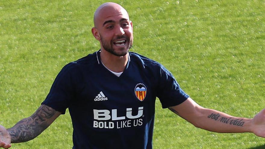 Simone Zaza, seguido por el Milan