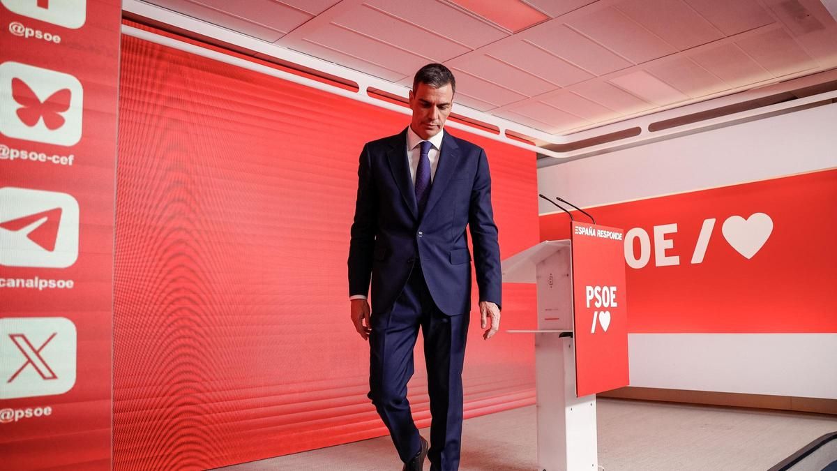 Pedro Sánchez tras su comparecencia en Ferraz el día de la dimisión de Santos Cerdán