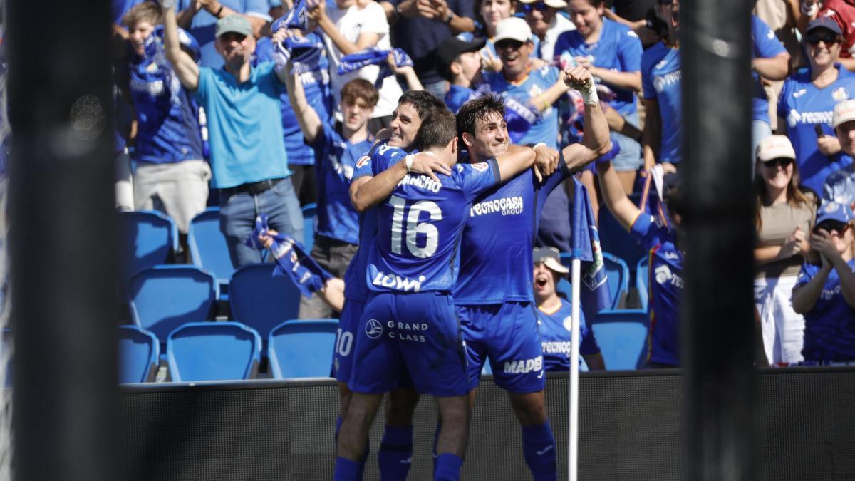 GETAFE MÁLAGA | Azón enciende la luz y alumbra al Getafe