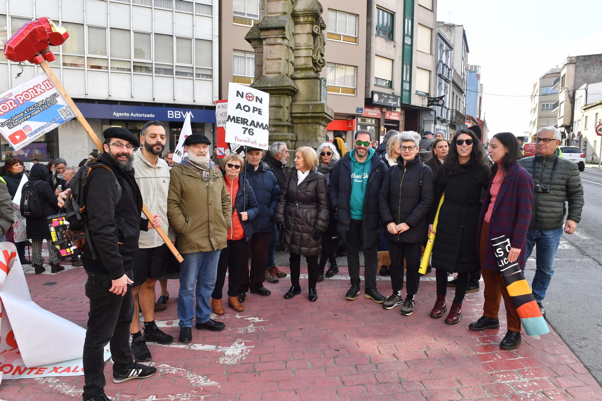 Marcha el Carral contra la "invasión eólica"