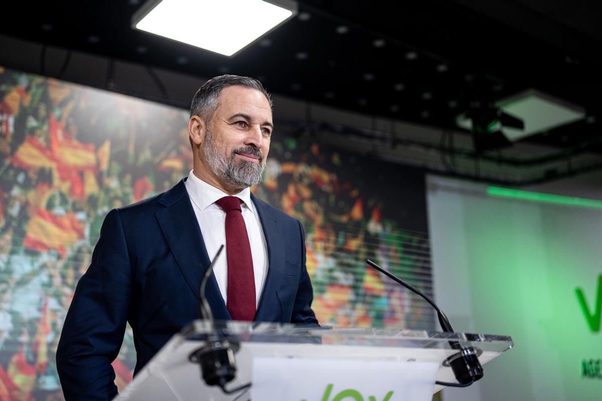 22/12/2025 El presidente de VOX, Santiago Abascal, valora los resultados de las elecciones extremeñas en una rueda de prensa, en la sede nacional del partido, a 22 de diciembre de 2025, en Madrid (España). Vox ha obtenido 11 escaños en las elecciones autonómicas de Extremadura del 21-D de 2025, con alrededor de un 17% de los votos, más del doble que en 2023. POLITICA Gabriel Luengas - Europa Press