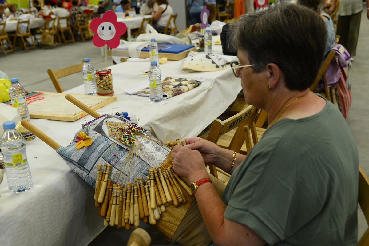 GALERÍA | El arte del encaje y la filigrana toma Benavente