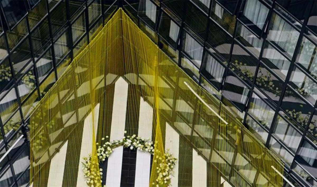 Jardín asimétrico en la instalación floral del Hotel Only YOU con motivo del Madrid Design Festival
