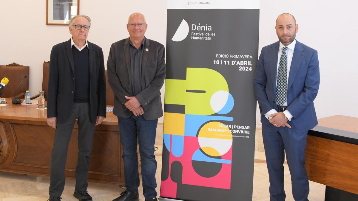 Josep Ramoneda, Vicent Grimat y Benito Mestre, en la presentación de la edición de primavera del Festival de les Humanitats de Dénia