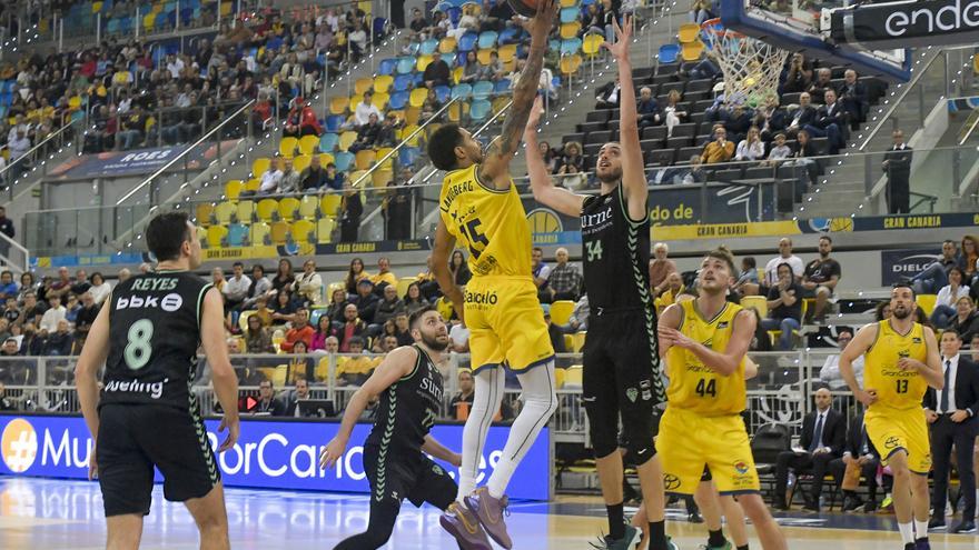 El Dreamland Gran Canaria reacciona a tiempo para tumbar al Bilbao Basket