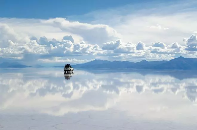 El espejo natural más grande del mundo está en el altiplano boliviano
