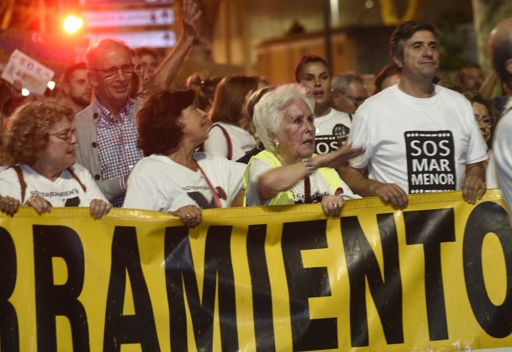 Manifestación en Cartagena: 55.000 personas claman por el Mar Menor (II)