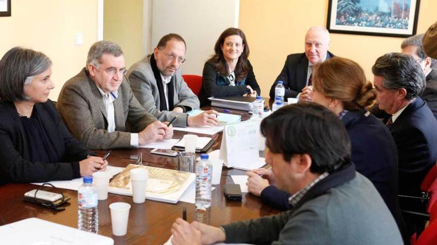 Participantes en la comisión técnica del proyecto de ampliación y reforma de Cabueñes.