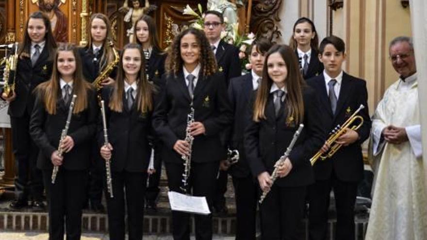 L&#039;estrena de l&#039;himne al CD Llosa i la presentació dels nous músics marquen el concert de la SM de la Llosa