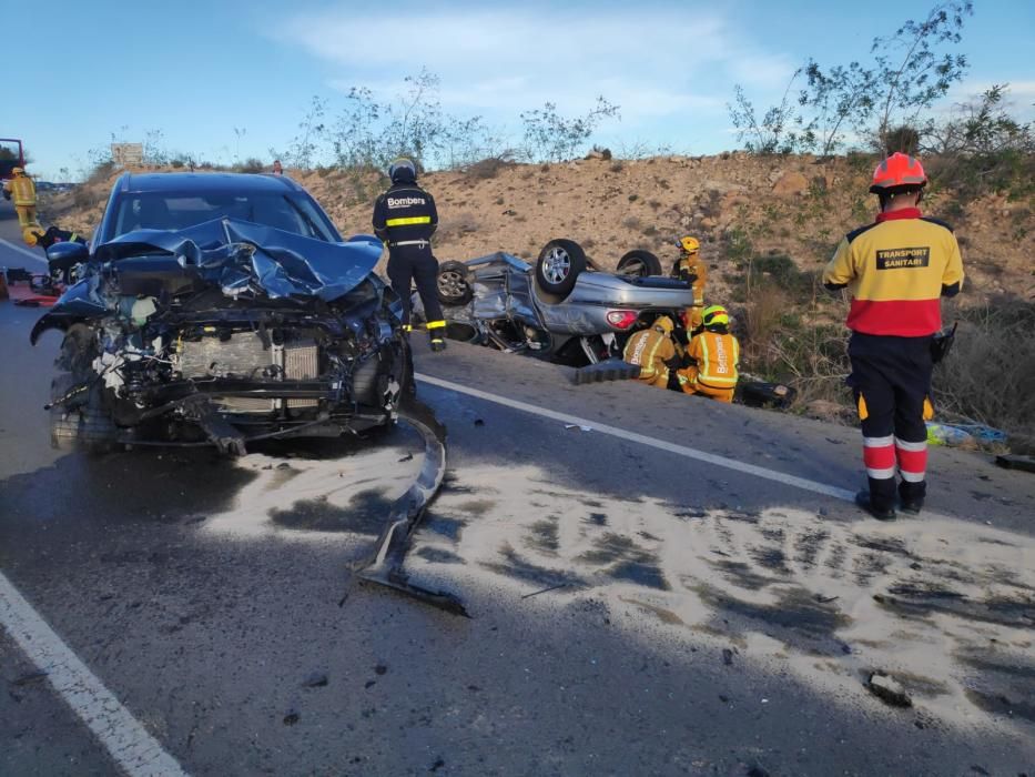 En el siniestro, que ha obligado a cortar el tráfico, se han visto involucrados dos vehículos