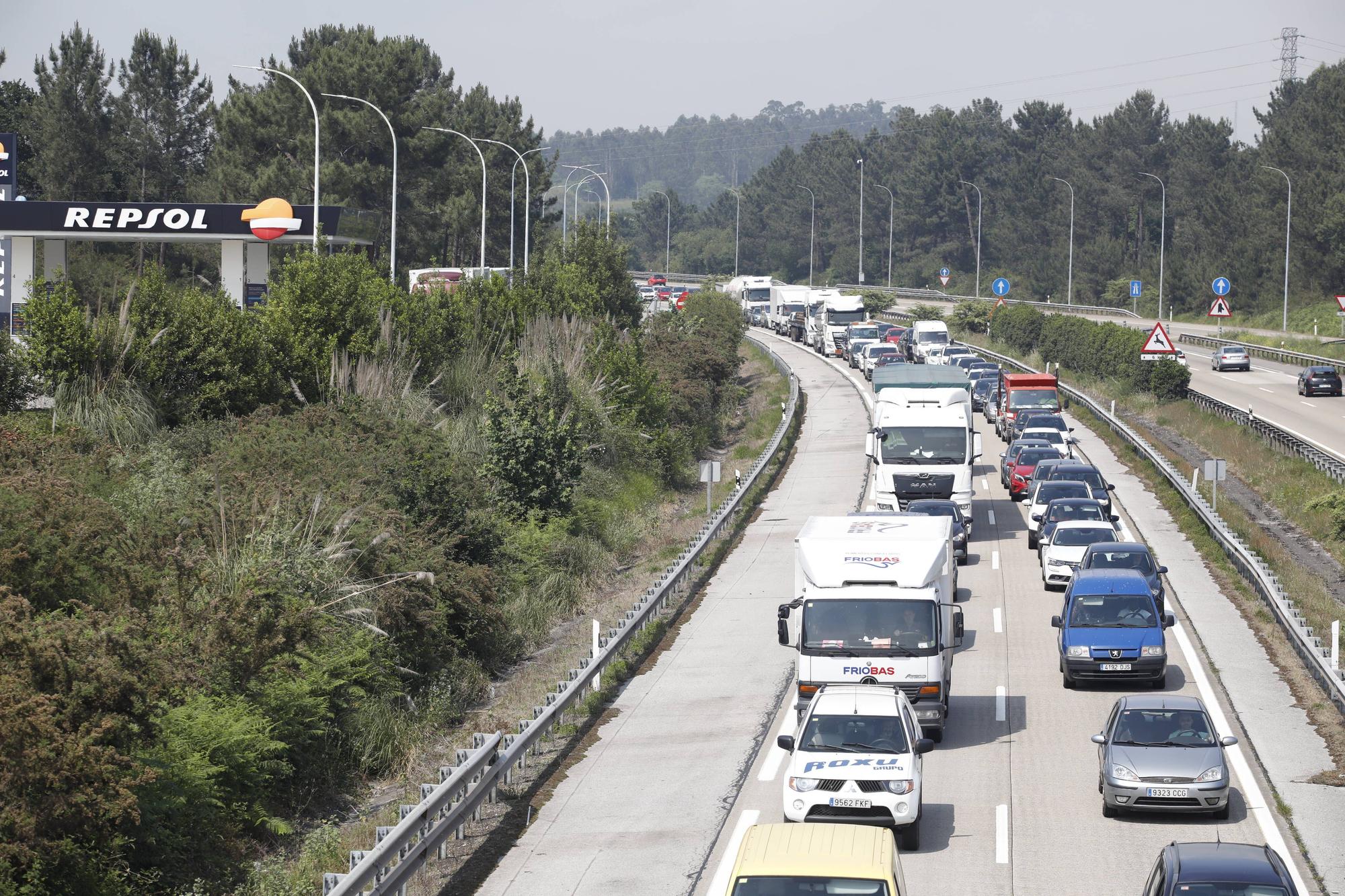 En imágenes: Nuevas caravanas en la "Y" por las obras del tercer carril