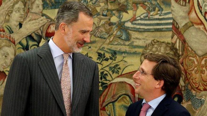 Almeida traslada a Felipe VI su proyecto y los desafíos a los que se enfrenta Madrid