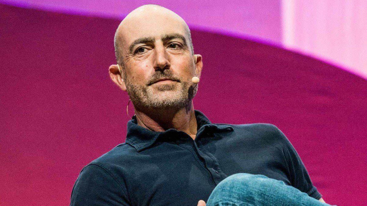Mark Bezos, el germà (gairebé clon) que serveix per a tot Mark Bezos, el germà (gairebé clon) que serveix per a tot