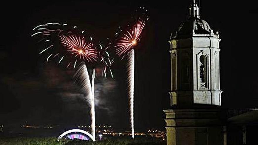 Un final de festa amb un castell  de focs intens de  15 minuts i 200 quilos de pólvora