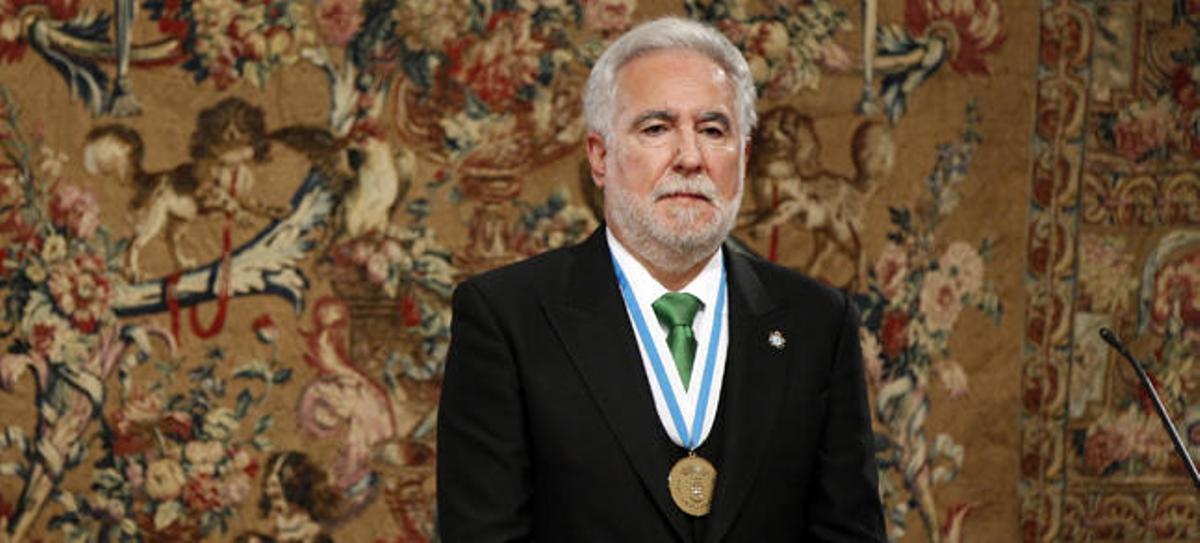 Santalices, en el interior de la catedral en la Ofrenda al Apóstol.