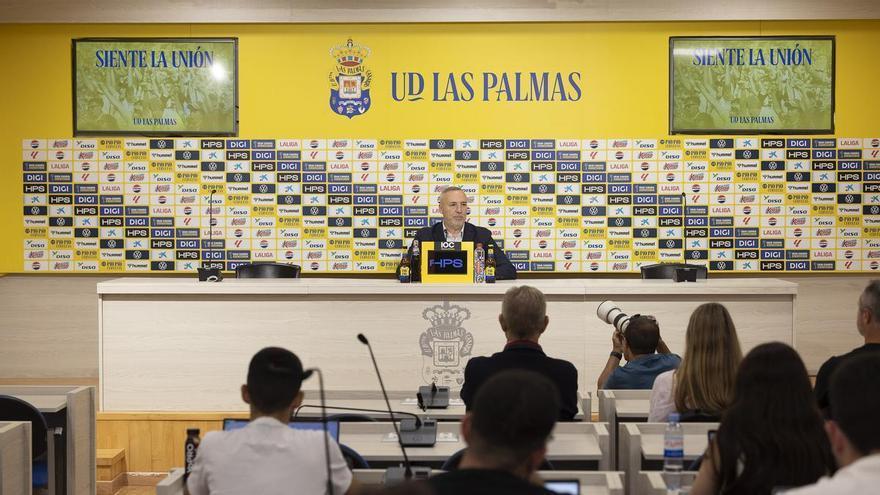 Miguel Ángel Ramírez radiografía el mercado de la UD Las Palmas: lo de Pedrola se enfría, 'Churripi' sigue y lo de Jefté se calienta