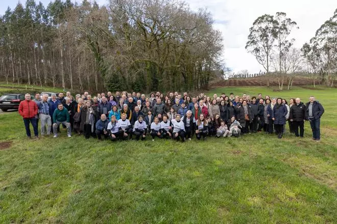 Crónica social compostelana | Reencuentro de vecinos de Vilamaior, en Lavacolla