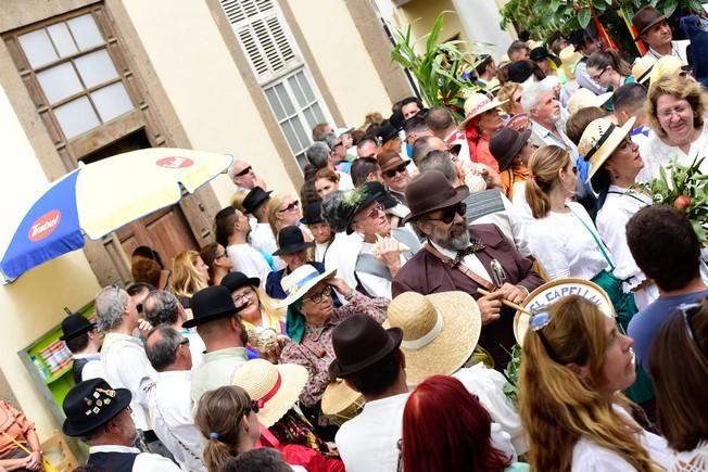 Procesion y Romeria por las Fiestas de las ...