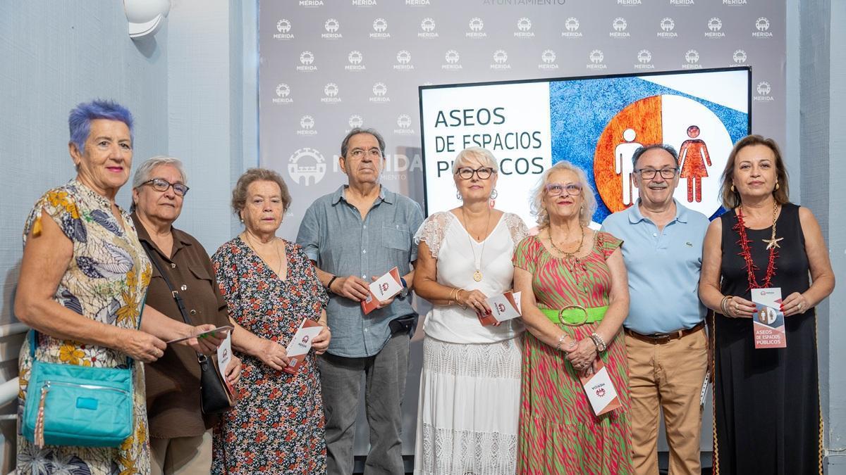 Presentación de la Guía de Aseos Públicos de Mérida.