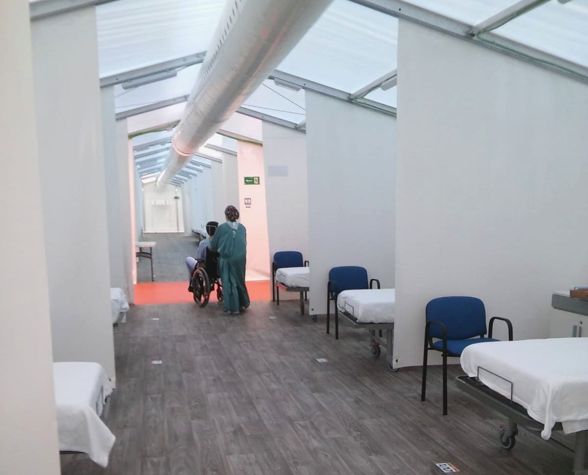 Llegan los primeros pacientes con covid-19 al Hospital de Campaña de Alicante