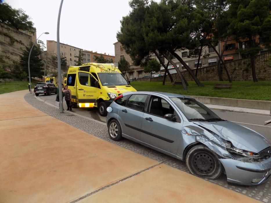 Aparatós accident al carrer de Sant Marc, a Manresa