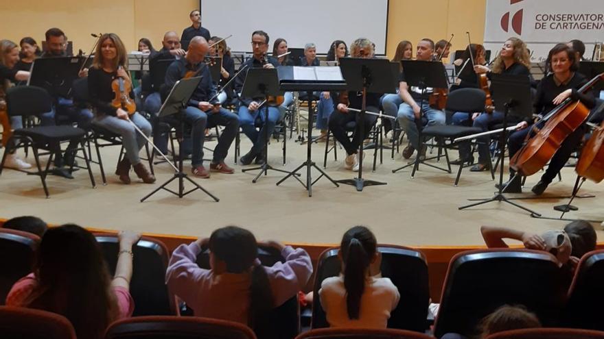 Más de mil alumnos descubren la música sinfónica en el Conservatorio
