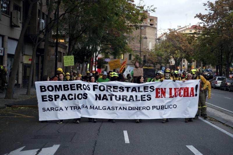 Fotogalería de la marcha de los bomberos forestales